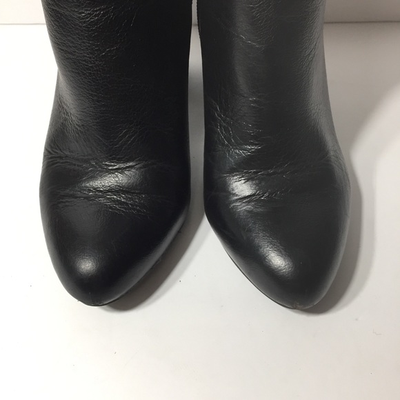 Bar lll Nimble Pointed Toe Leather Ankle Booties - Picture 3 of 7